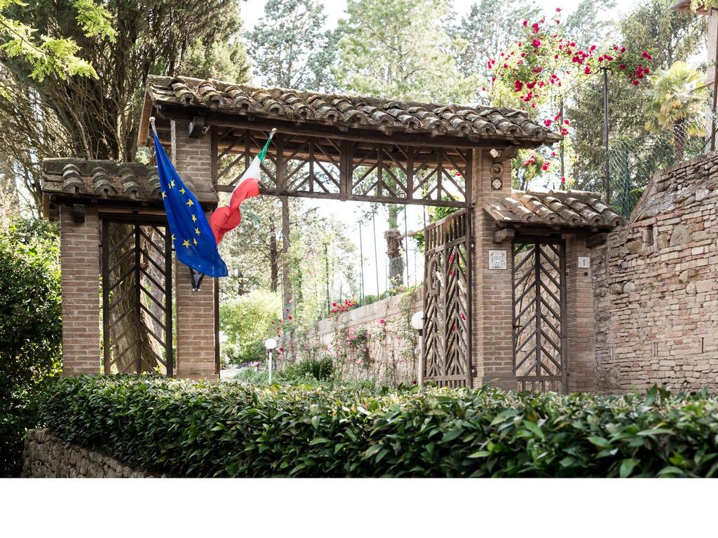 Casa Fiorita Acomodação com café da manhã Sant'Enea Exterior foto
