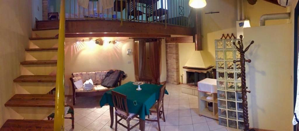 Casa Fiorita Acomodação com café da manhã Sant'Enea Exterior foto